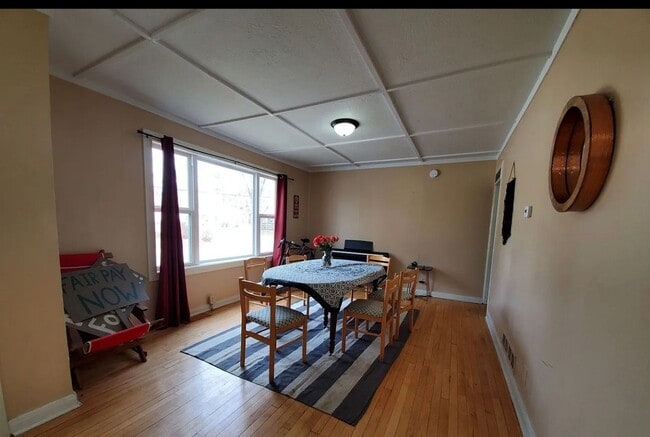 Photo - 5BR - Walk to Campus!