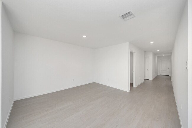 Photo - 6510 Linden Leaf Dr