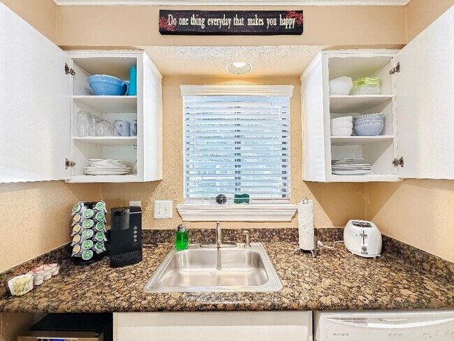 Photo - 12100 Melville Dr Unidad 628