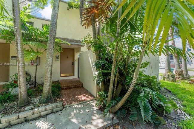 Building Photo - 15805 SW 91st Ct Unit D