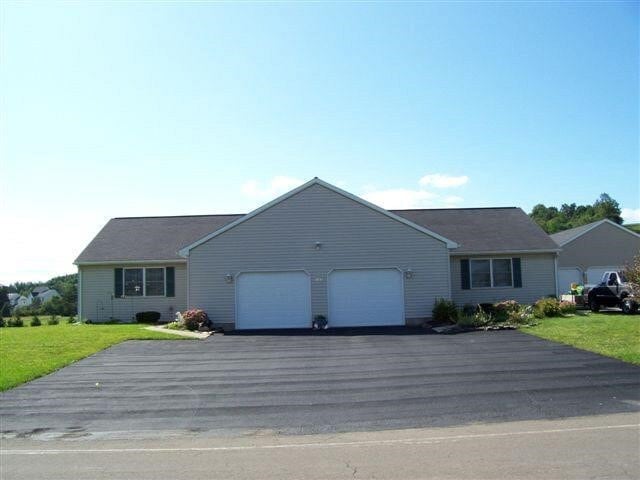Building Photo - 114 Vinel Cir Rental
