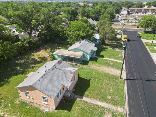 Photo - 1410 Mulford St Casa
