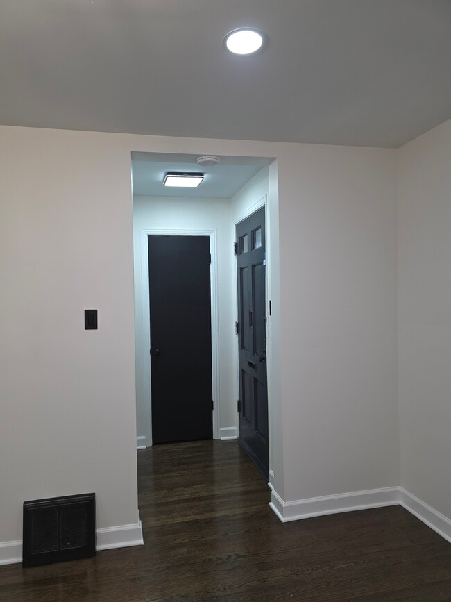 Entrada principal - 5251 S Hamlin Ave