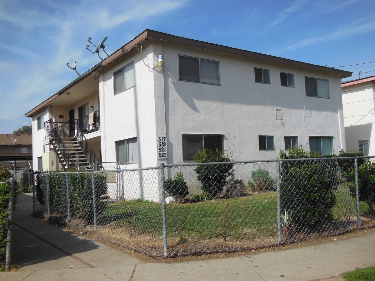 Photo - 517-523 Aster St Apartments