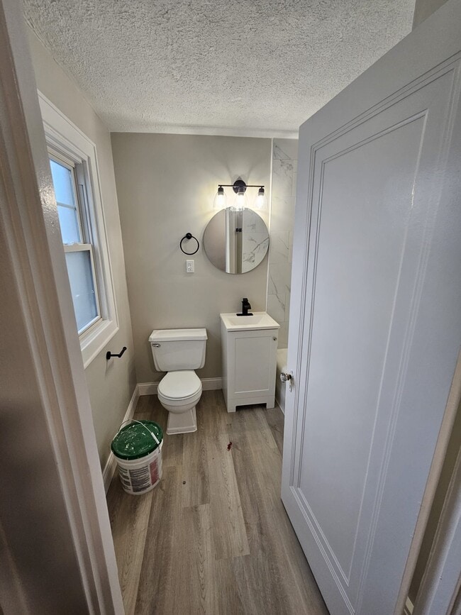 Photo - 3355 Henderson Rd