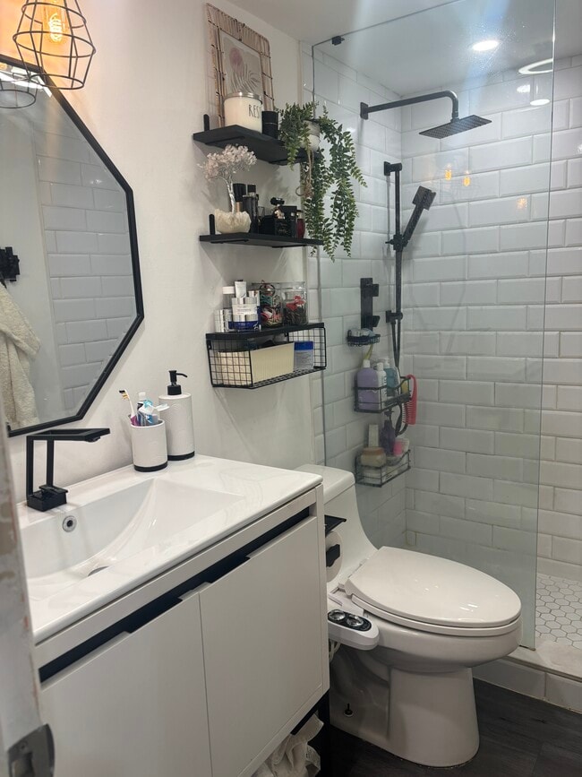 Photo - 1700 NW North River Dr Unit 107