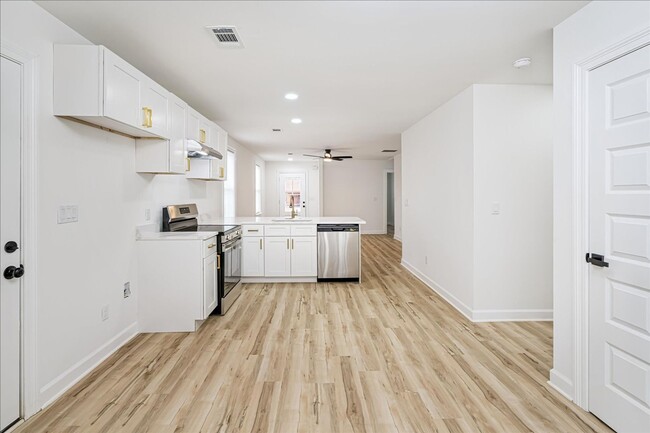 2994 Grenadier Cove