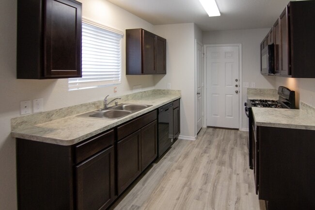 Photo - 6303 Austinville Dr