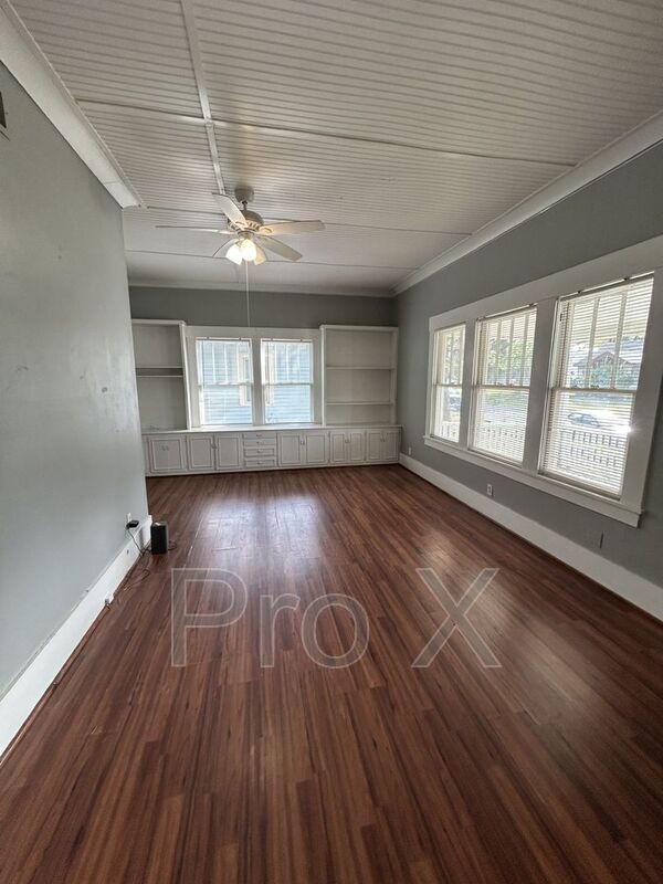 Photo - 112 Potlizer