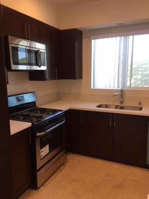 Photo - 14724 Erwin St