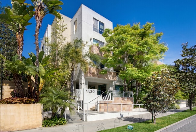 Building Photo - 1430 S Beverly Glen Blvd Unit 303