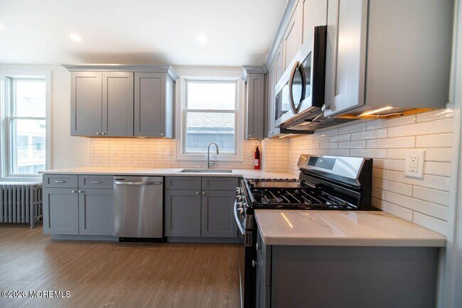 1125 E Ocean Ave Unit 2a