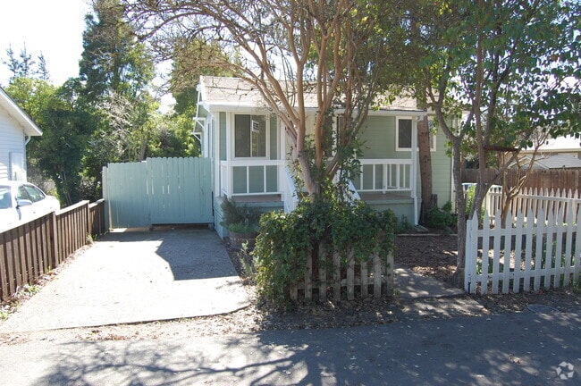 Building Photo - 8395 Grape Ave Rental