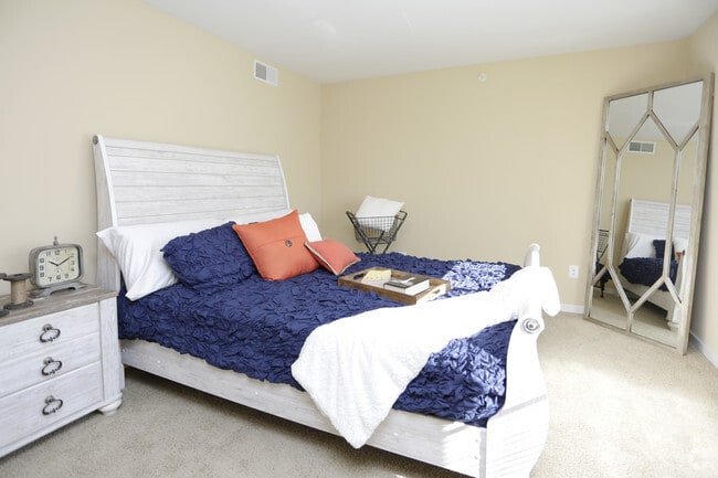 Apartments At Sauk Trail