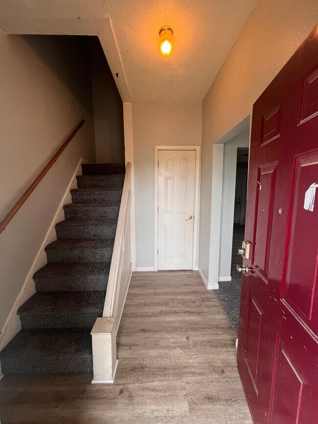 Photo - Preleasing for August 2026! 2 Bedrooms Home located in Downtown Muncie!