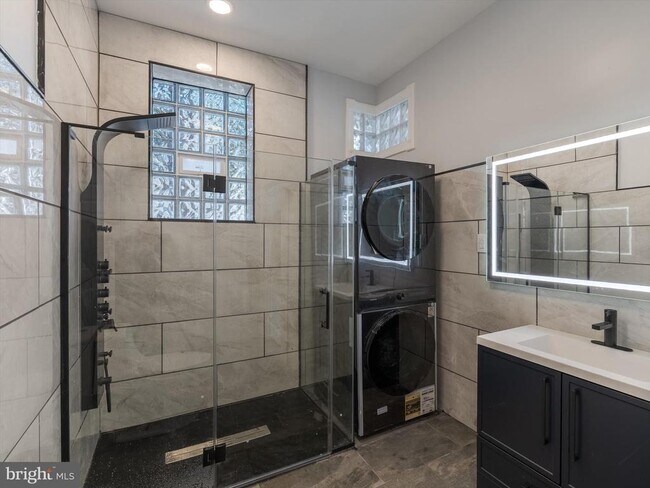 Photo - 1108 Locust St Unit 2ND FLOOR