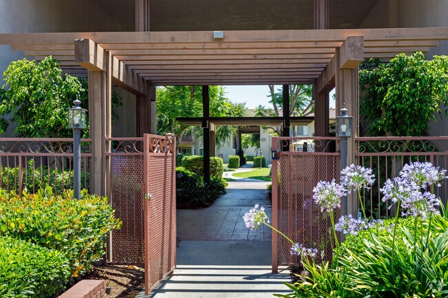 Building Photo - Colony Frontera Apartments