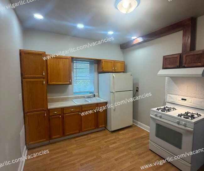 5417 Wood Ave Unit 1st Floor