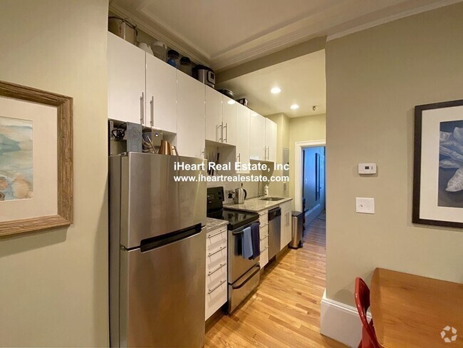 Building Photo - 95 Pinckney St Unit 59 pick  3 Rental