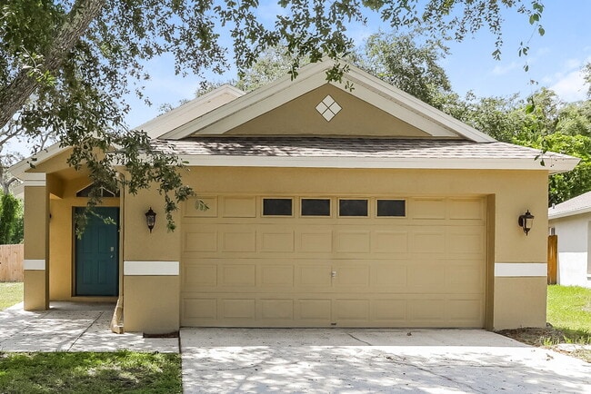 Building Photo - 14911 Stag Creek Cir Rental