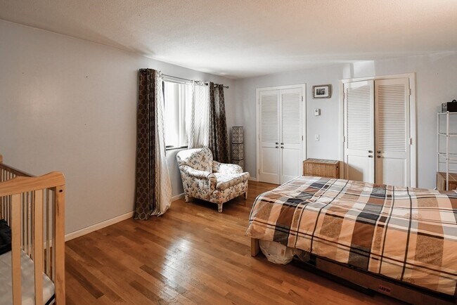 Photo - 172 River St Unidad A8