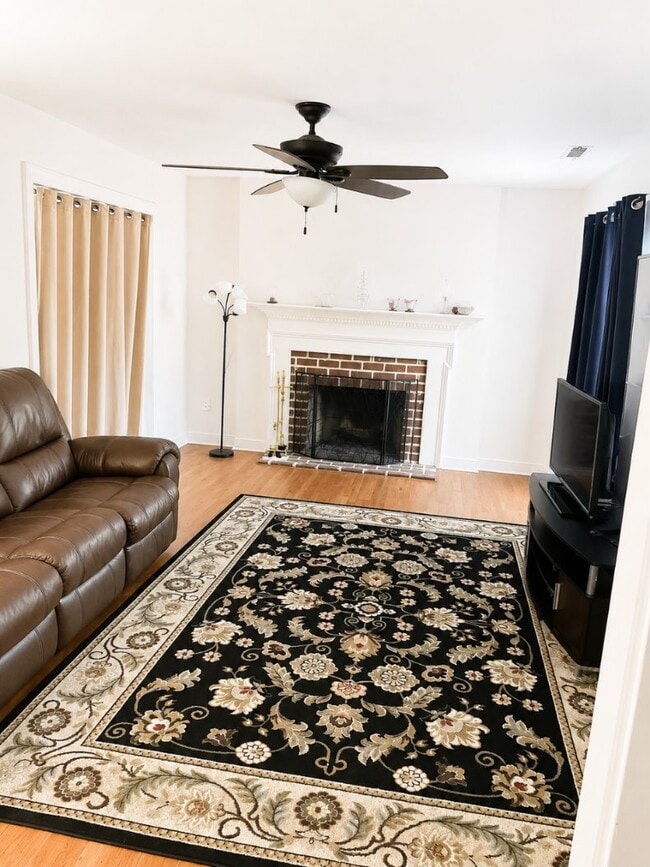 Photo - 4426 Thorncroft Dr