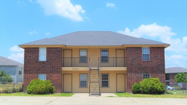 Building Photo - 3301 Barcelona Dr Rental