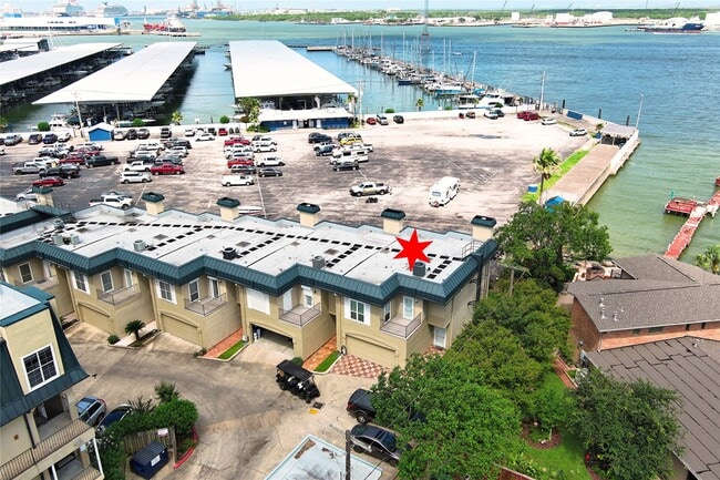 Building Photo - 921 Marine Dr Unit 110