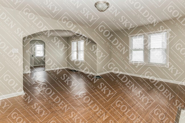 Photo - 206 W 13th St