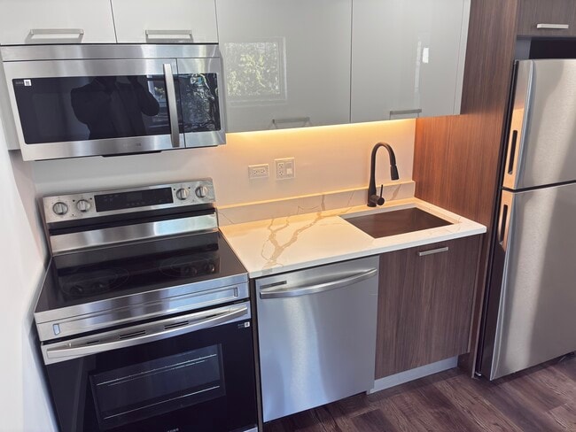 Photo - 1555 W Hollywood Ave Unidad 313