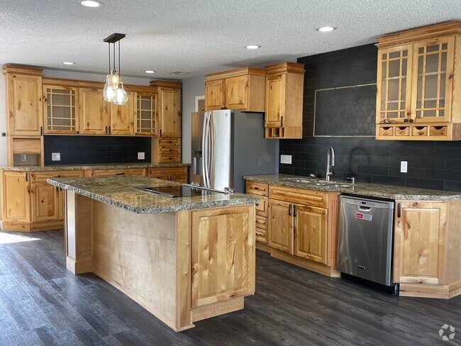 Building Photo - 4620 S Garrison St Rental