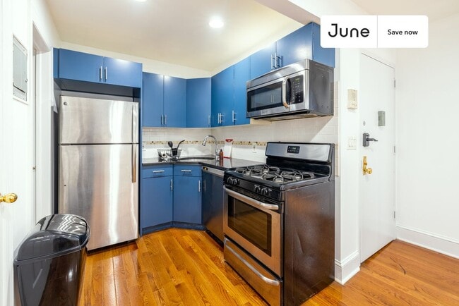 Photo - 345 E 21 St