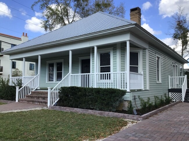 Photo - 203 S Main St