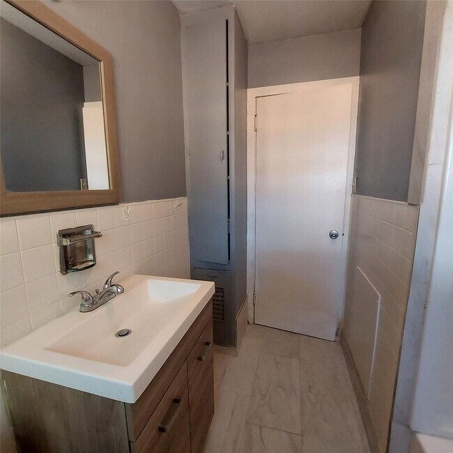 Photo - 1025 6th St