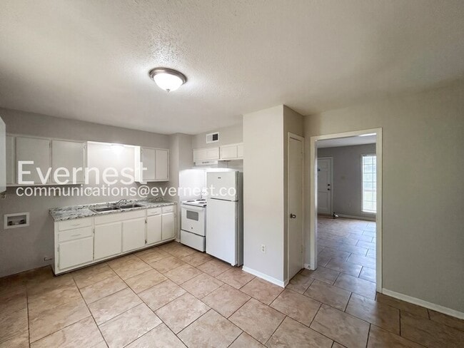 Photo - 8044 Oakbrook Dr