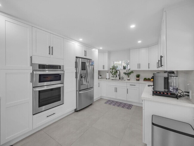 Photo - 520 NE 135th St