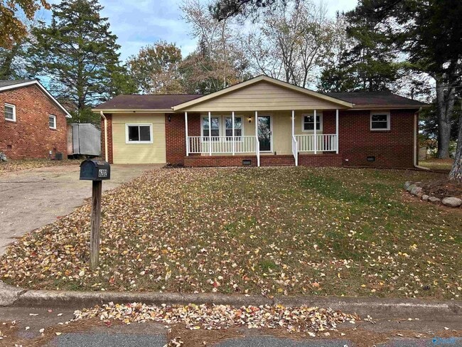 Building Photo - 6202 Valley Park Dr NW