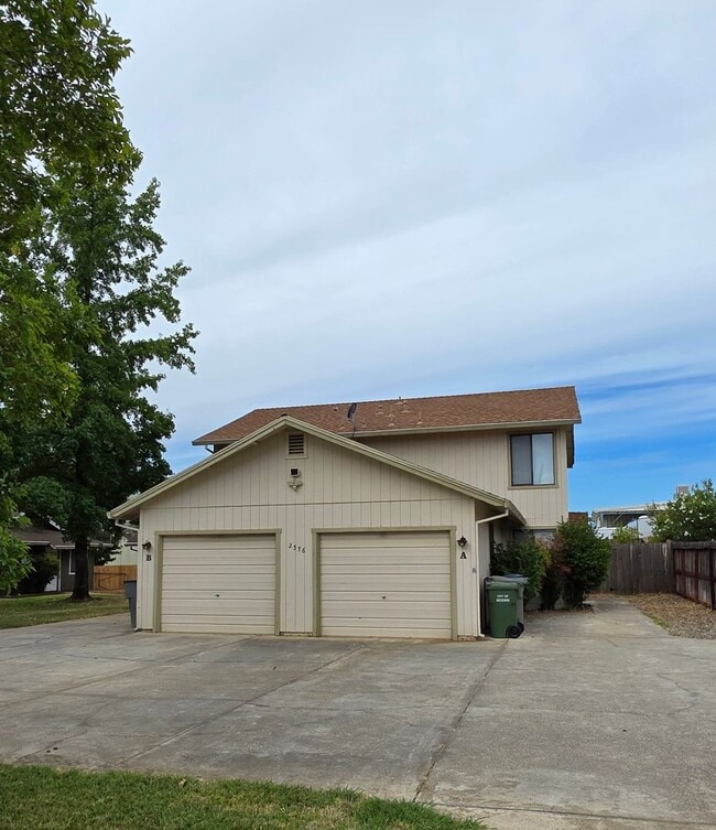 Building Photo - 2576 Sabre Ct Unit B Rental