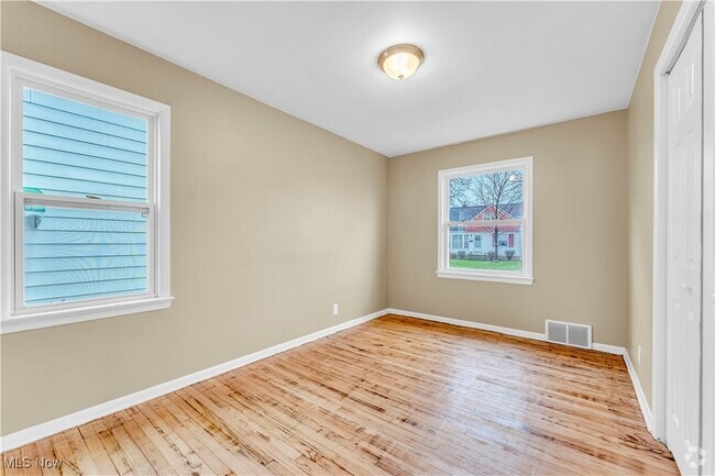 Building Photo - 29034 Barjode Rd Rental