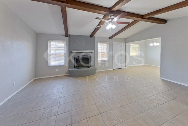 Photo - 5212 S Milam St