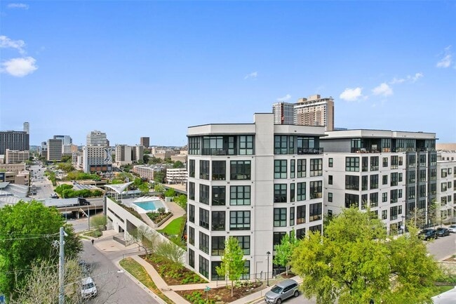 Photo - 800 Embassy Dr Unit 523