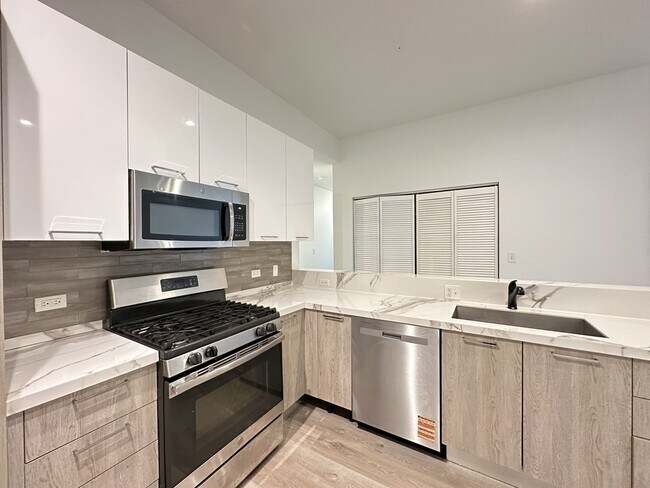 Photo - 2550 S Wabash Ave Unit 602