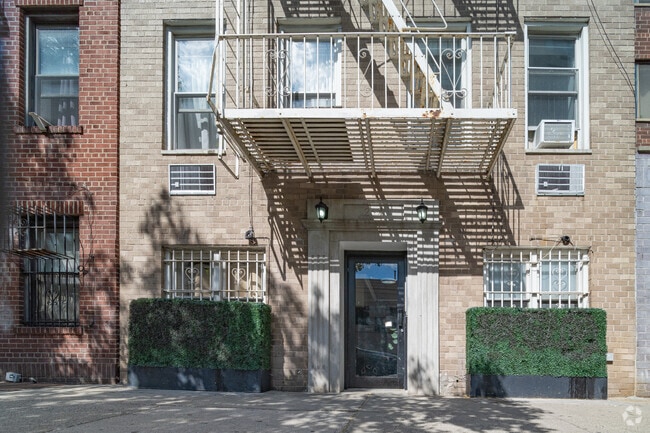 237 E Tenth St New York, NY 10003