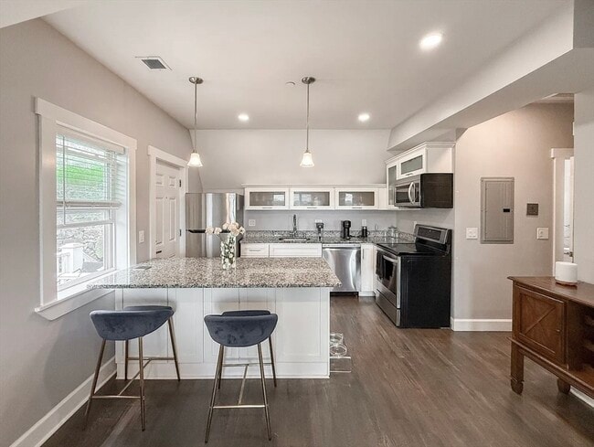 Photo - 468 Salem St Unit 4