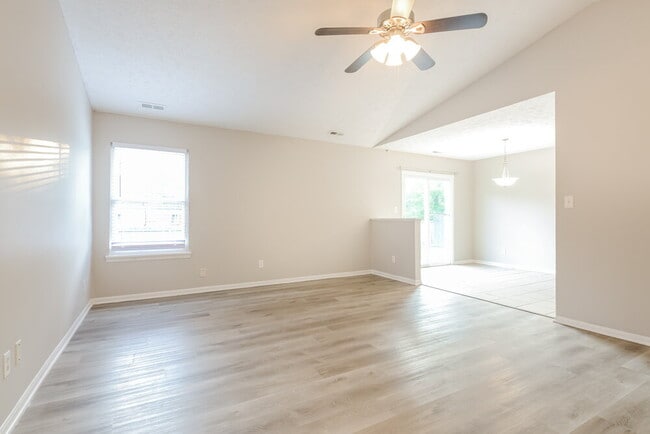 Photo - 140 Park Pl Blvd