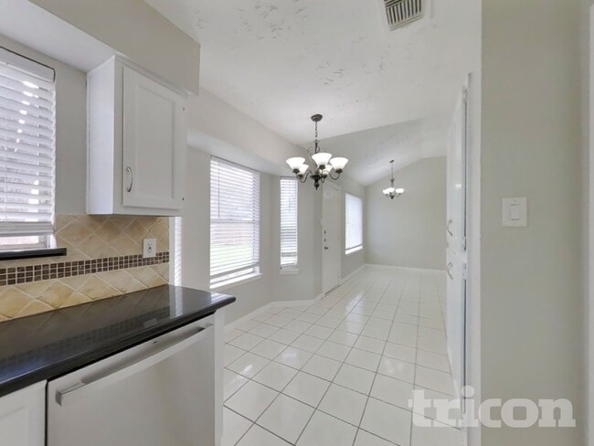 Photo - 19910 Faye Oaks Dr