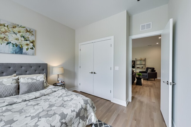 Photo - 4010 N Lincoln Ave