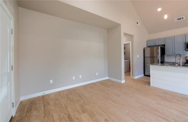 Photo - 809 Vly Oaks Ln