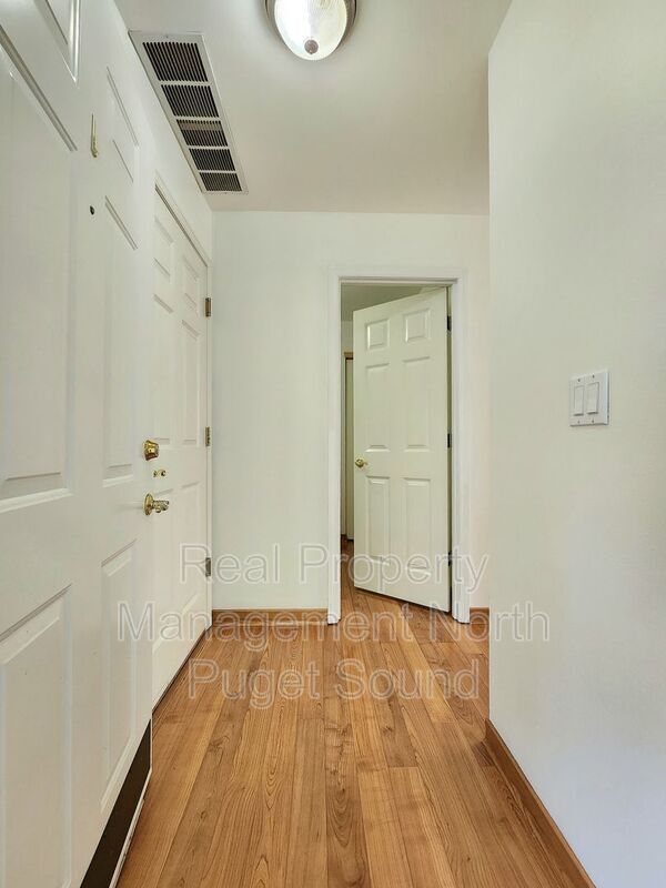 Photo - 1318 57th St SW