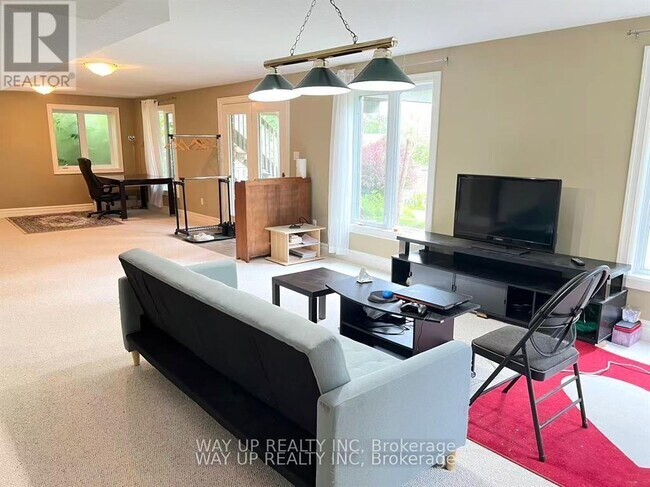 Photo - 401 Kingbird Ct